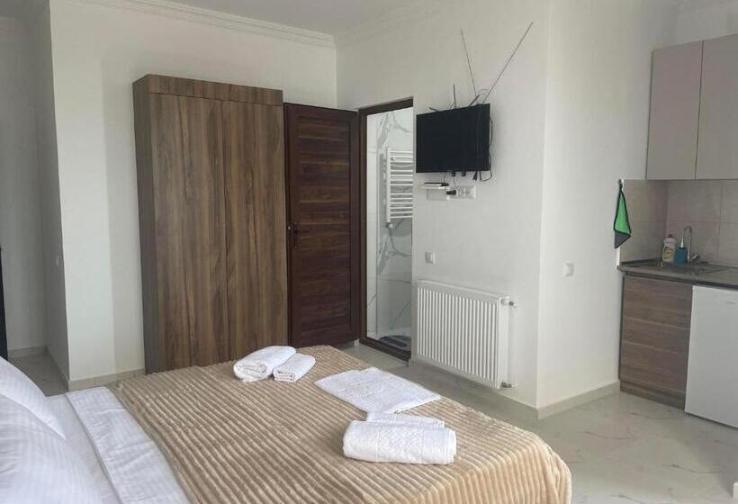 اتاق استاندارد با بالکن و چشمانداز دریا, Mzıurı House