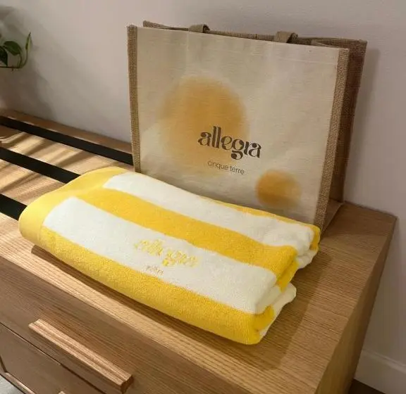 デラックスルーム, Allegra Suites