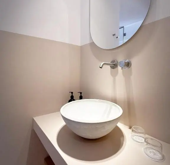 デラックスルーム, Allegra Suites