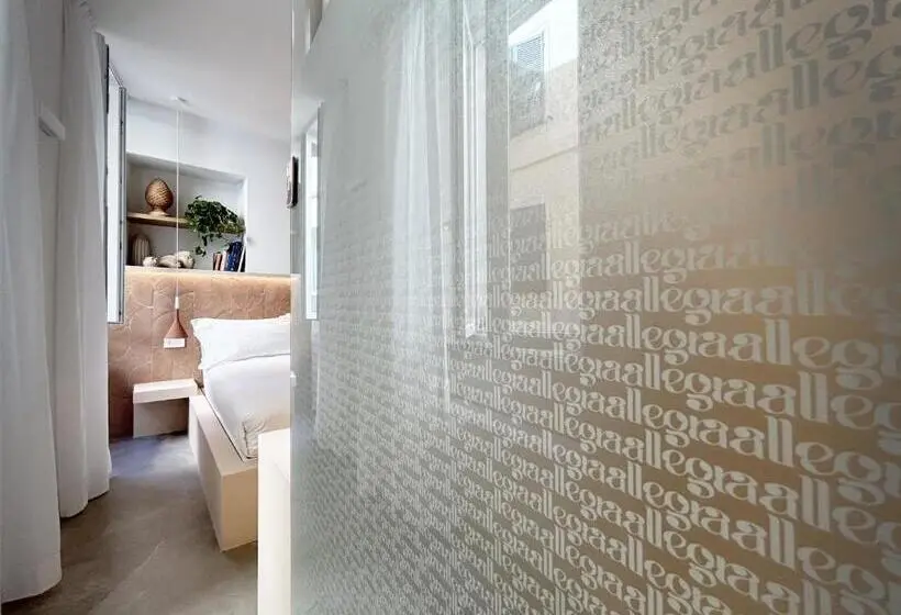 デラックスルーム, Allegra Suites