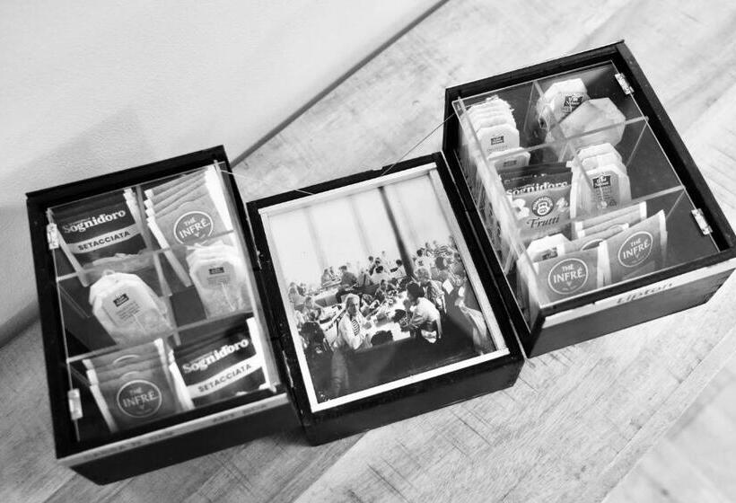 1 Bedroom Penthouse Apartment, Movie Loft Art Piccolo Attico Immerso Nell Arte Con Parcheggio Privato