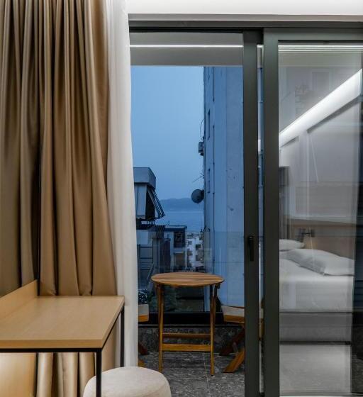 Triple Room Sea View, Austin Boutique