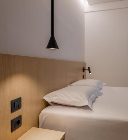 اتاق لوکس, Austin Boutique