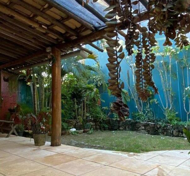 Семейное Бунгало, Chalés Dos Mundos