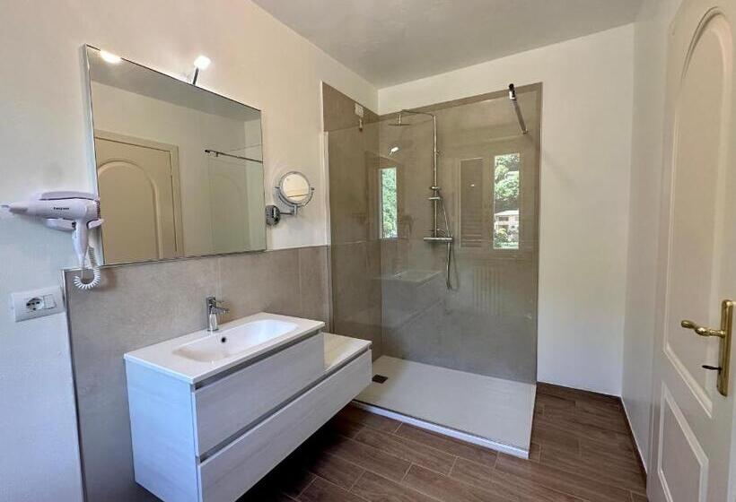 デラックスジュニアスイート, La Ninfa