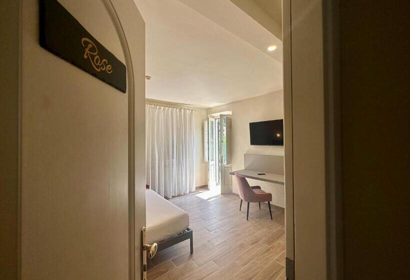 バルコニー付きデラックスルーム, La Ninfa