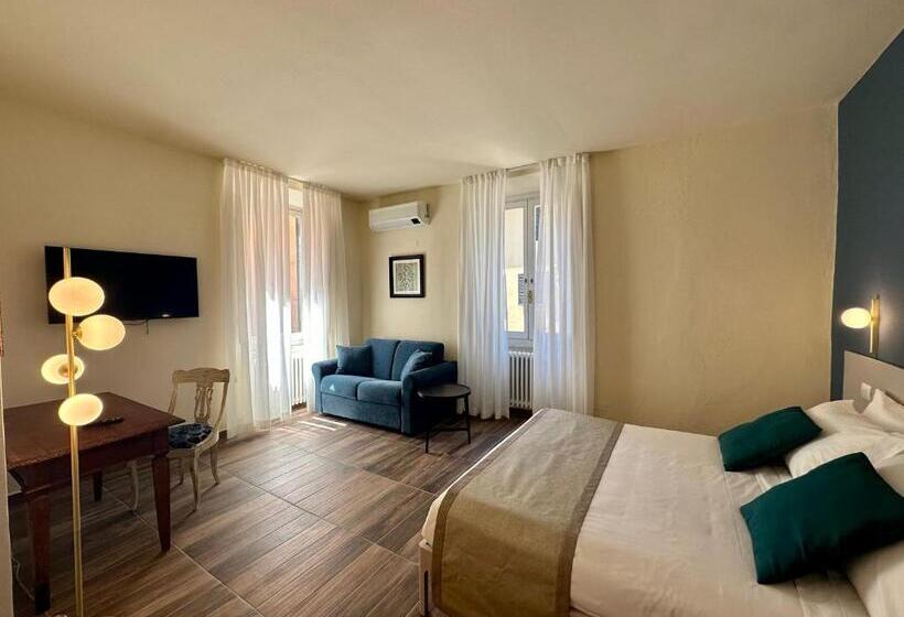 デラックスルーム, La Ninfa