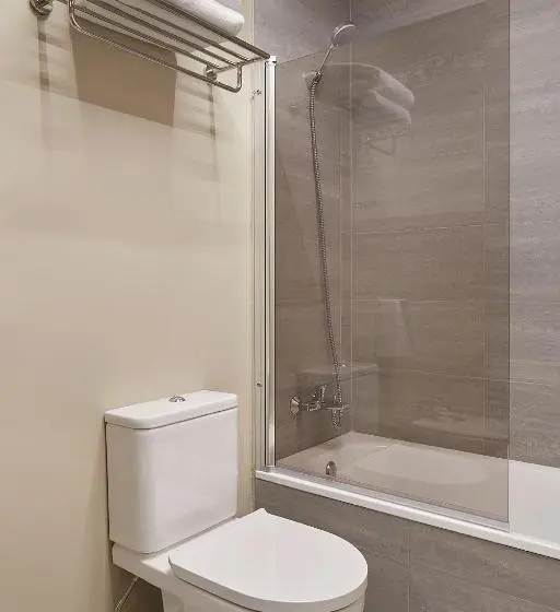スタンダードトリプルルーム, Sukha