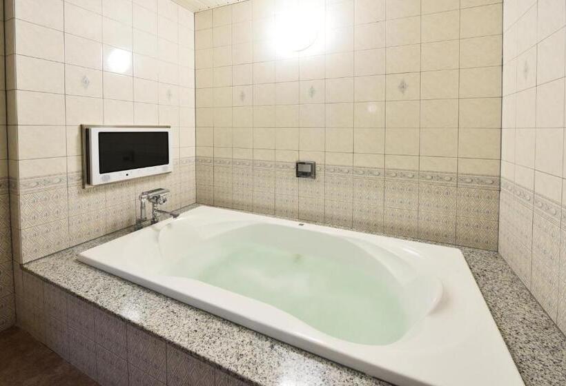 四人豪华间, ホテル エス