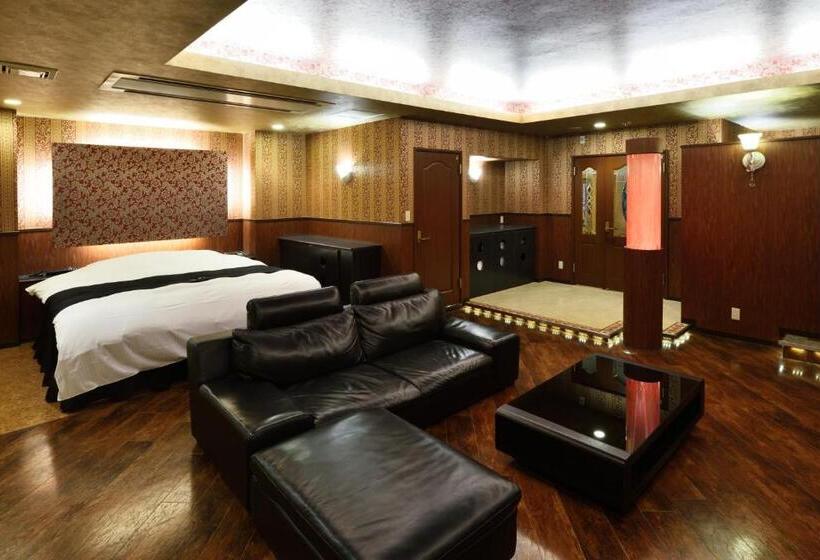 四人豪华间, ホテル エス