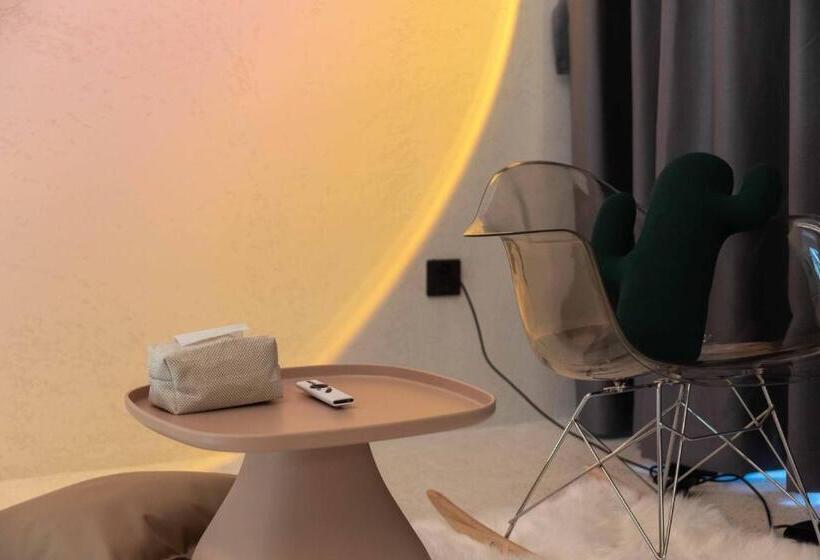 Estudio Estándar Vista Lago, 夕下青野民宿 The Setting Sun