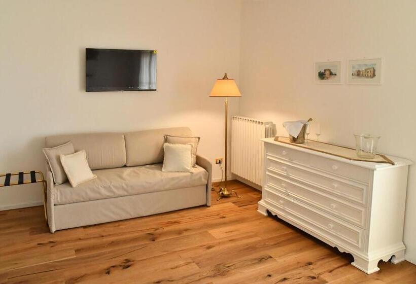 Четырехместный Номер Стандарт, Casa Feremi