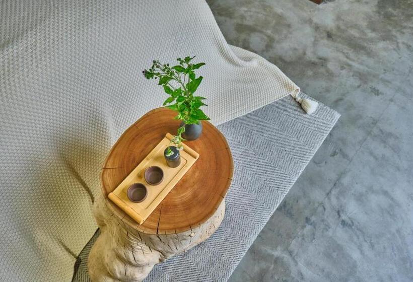 Номер Стандарт с Балконом, Nature Cure Village Lodge 婺源自在舍民宿