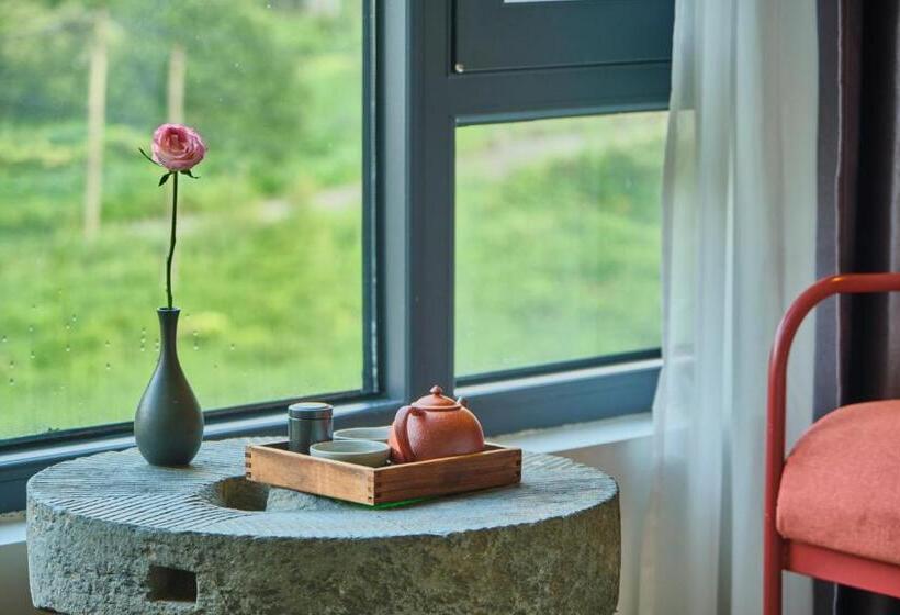 Suite met Uitzicht op de Bergen, Nature Cure Village Lodge 婺源自在舍民宿