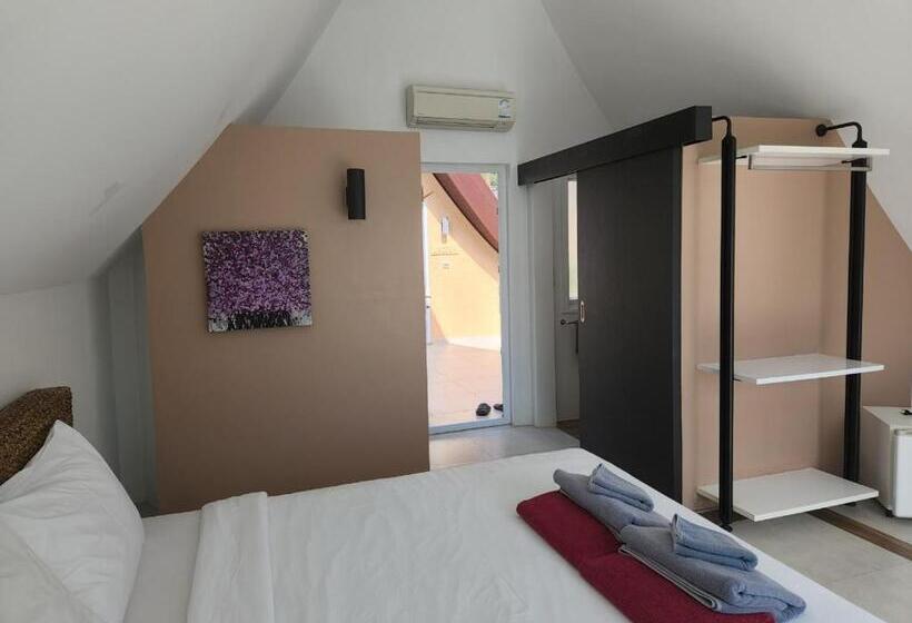 חדר דלוקס נוף לים, Blue Haven Bay Villa And Resort Apartments