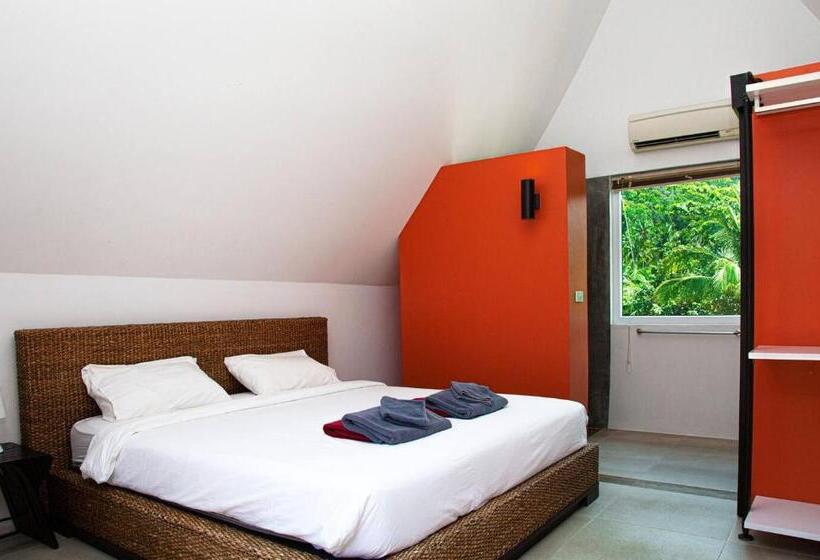 バルコニー付きデラックスルーム, Blue Haven Bay Villa And Resort Apartments