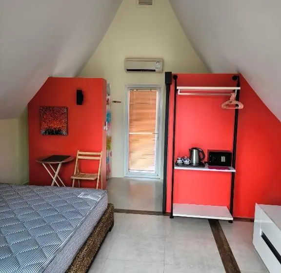 バルコニー付きデラックスルーム, Blue Haven Bay Villa And Resort Apartments