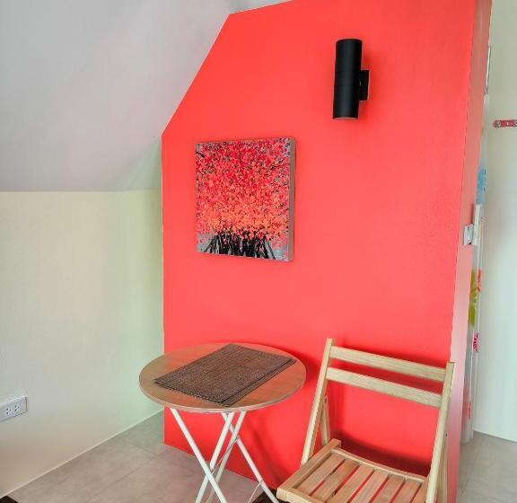 バルコニー付きデラックスルーム, Blue Haven Bay Villa And Resort Apartments