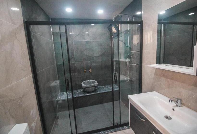 דירה בת חדר שינה 1 עם נוף, Bucci Suit