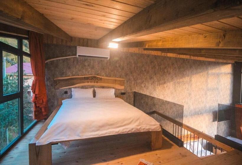 דירה בת חדר שינה 1 עם נוף, Bucci Suit