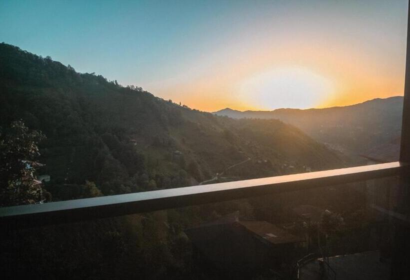 דירה בת חדר שינה 1 עם נוף, Bucci Suit