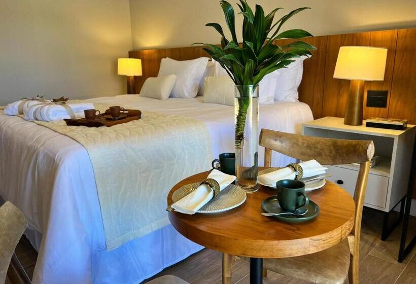 스위트 킹사이즈 침대, Pousada Maple Monte Verde