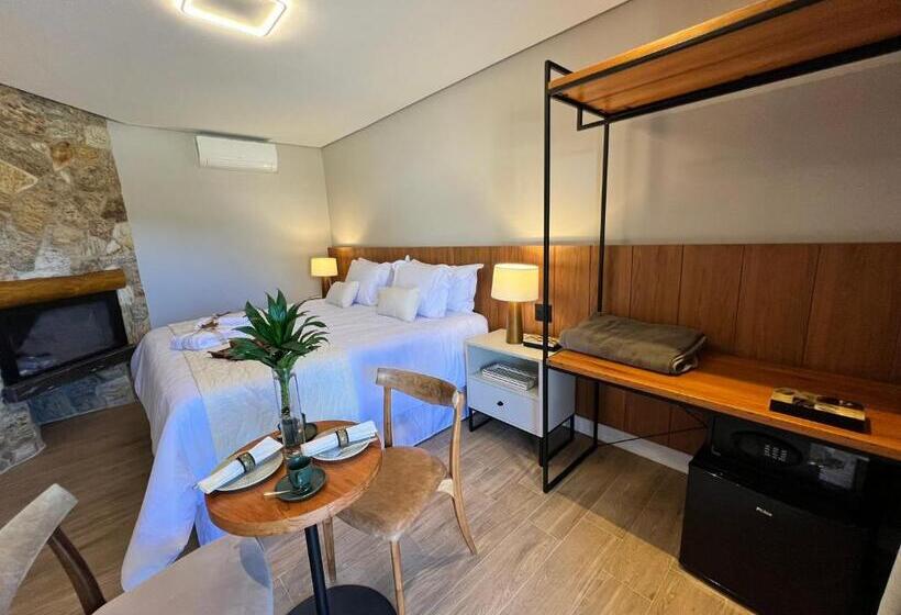 스위트 킹사이즈 침대, Pousada Maple Monte Verde