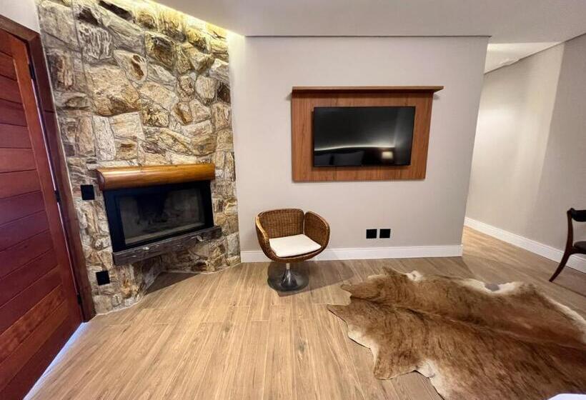 디럭스 스위트, Pousada Maple Monte Verde