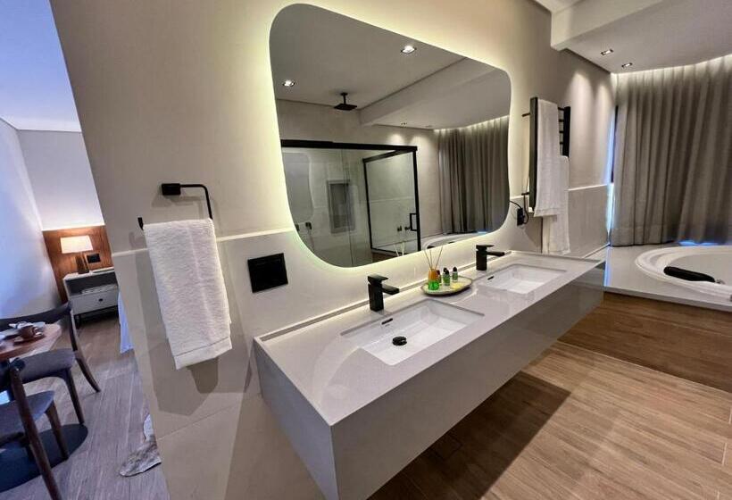 디럭스 스위트, Pousada Maple Monte Verde