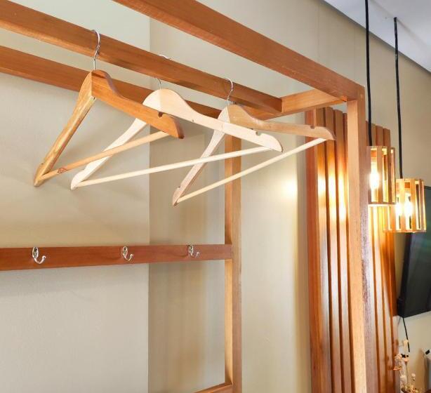 اتاق استاندارد سه نفره, Terrasa Solar