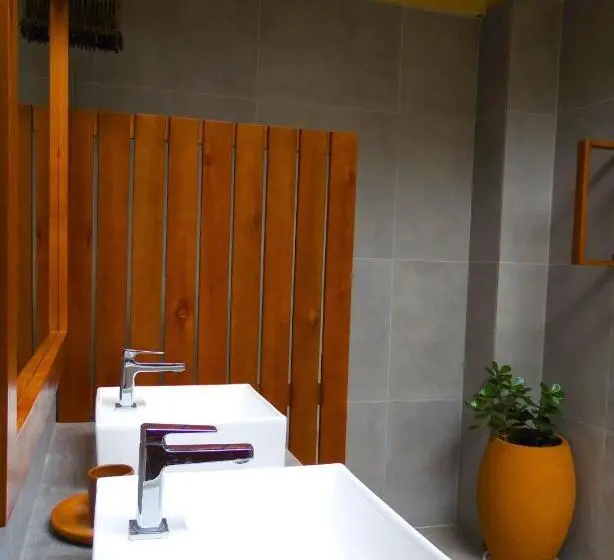 Standard Bungalow, Terrasa Solar