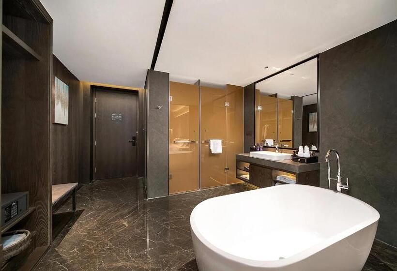 带大床的豪华间, Howard Johnson Royal Hotel Shenzhen