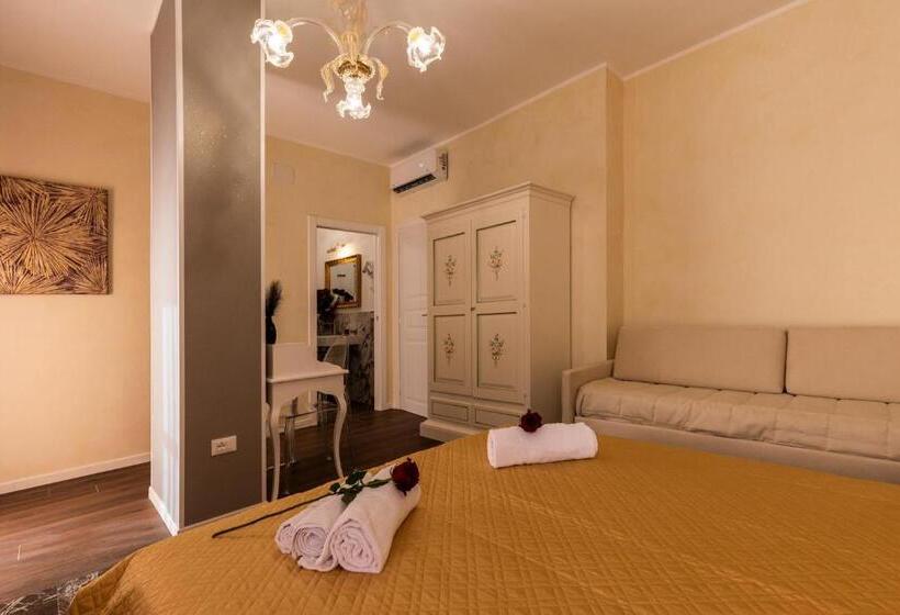 اتاق لوکس خانوادگی, Amy Rooms