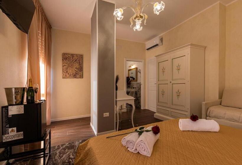 اتاق لوکس خانوادگی, Amy Rooms