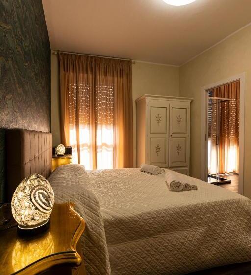 اتاق استاندارد چهارنفره با بالکن, Amy Rooms