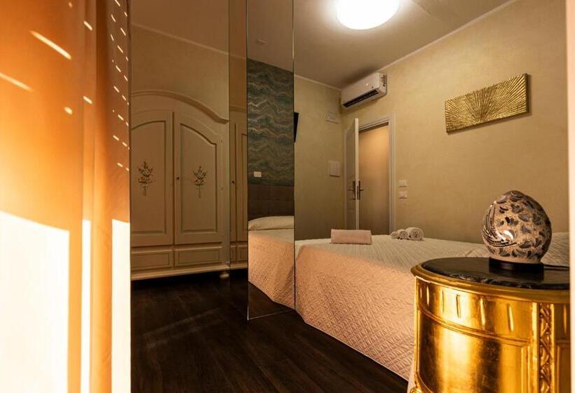 اتاق لوکس, Amy Rooms