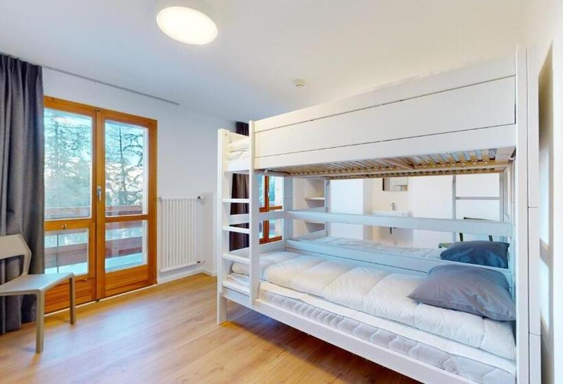 ファミリールーム, Chalet De L Ours Authentic Etage Penthes 14 Pers