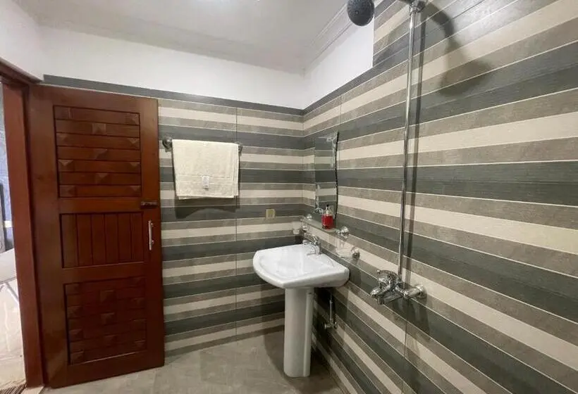 آپارتمان 1 خوابه با چشم‌انداز, Crown Inn Apartments
