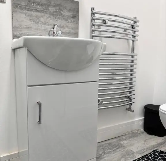 デラックスルーム, Stay In Ashford, Heathrow