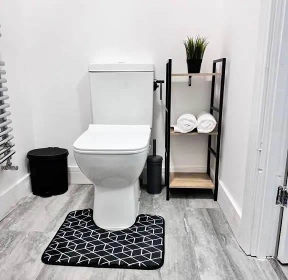 デラックスルーム, Stay In Ashford, Heathrow