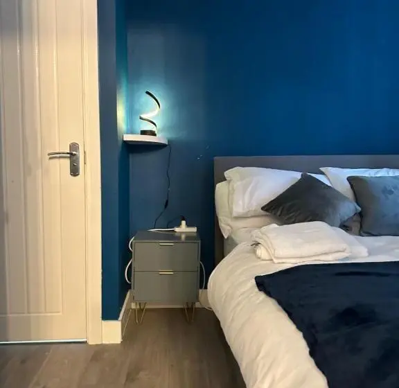 デラックスルーム, Stay In Ashford, Heathrow