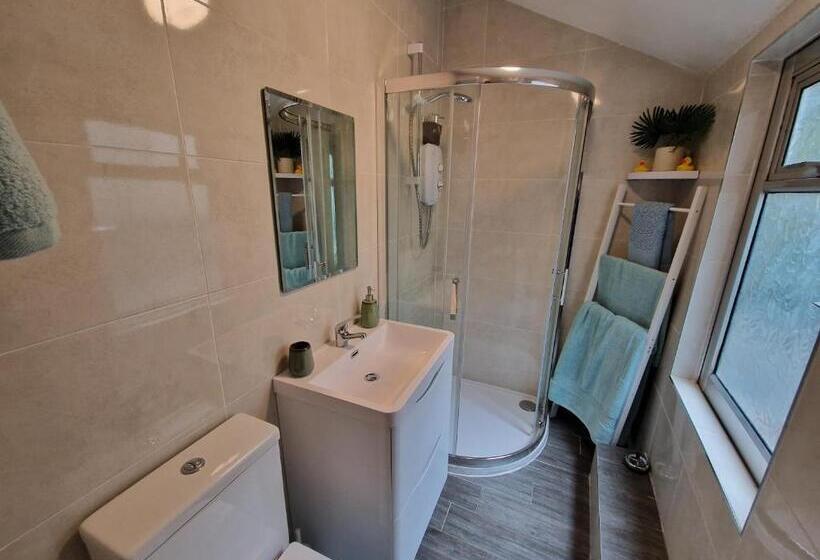 סוויטה עם מרפסת, The Nu Place Suite