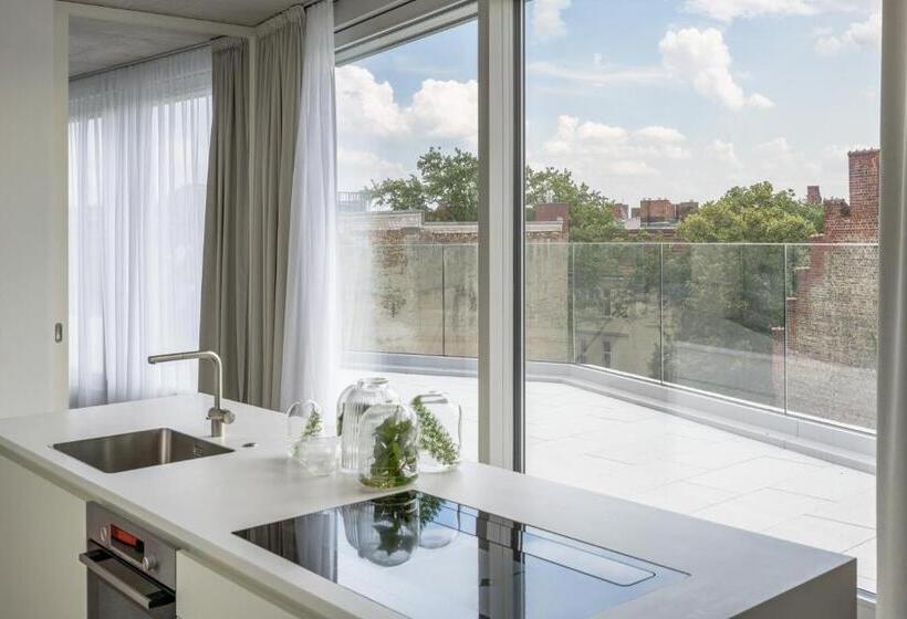 1 Bedroom Penthouse Apartment, Wilmina Suites