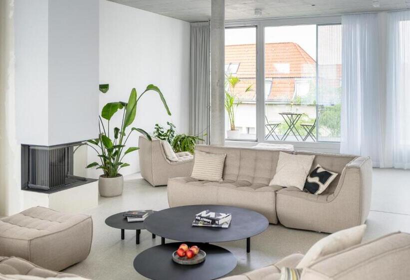 1 Bedroom Penthouse Apartment, Wilmina Suites