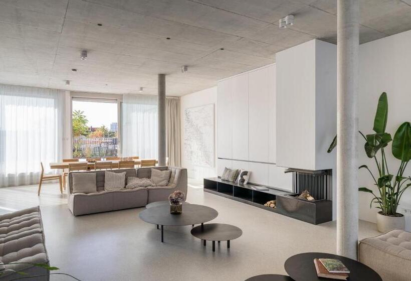 1 Bedroom Penthouse Apartment, Wilmina Suites