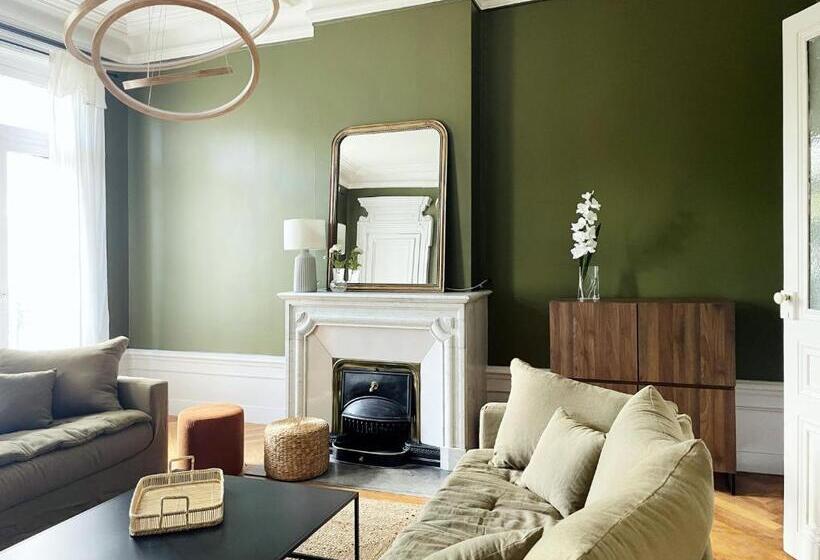 غرفة قياسية مزوَّدة بشُرفة, Appartement Colodge   Fourneyron