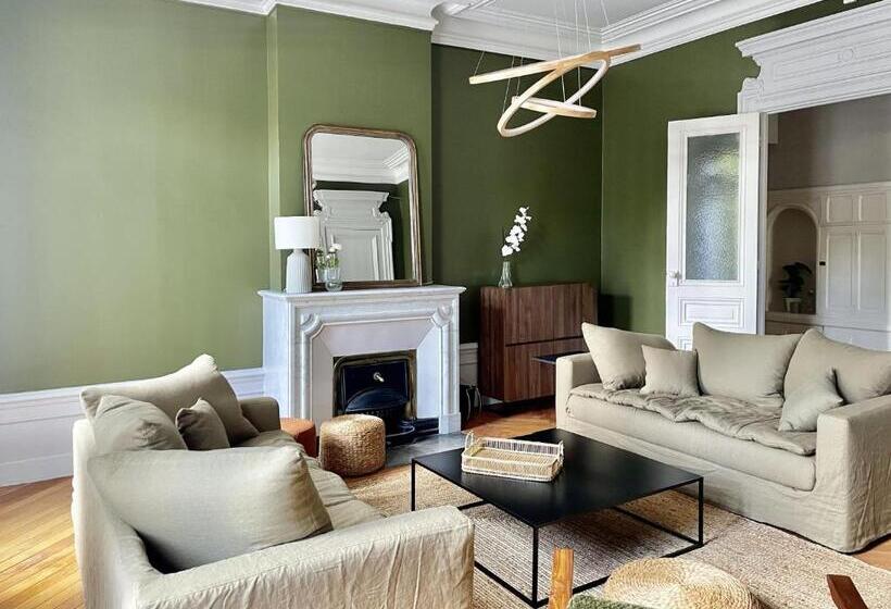 غرفة قياسية مزوَّدة بشُرفة, Appartement Colodge   Fourneyron