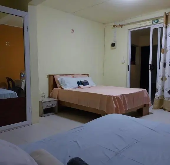 اتاق خانوادگی با چشم‌انداز دریا, Ocean Viewpoint Lodge