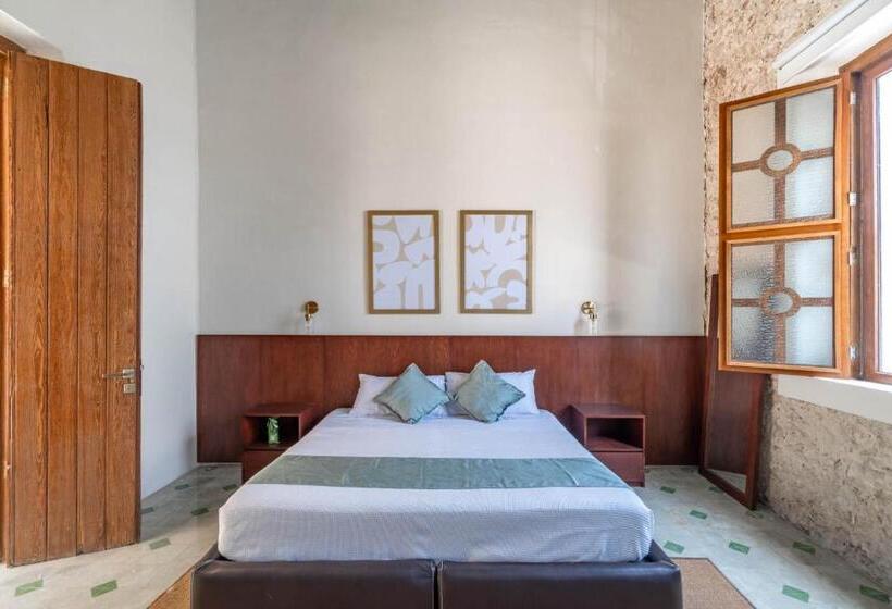 סוויטה, Boutique Santa Elena