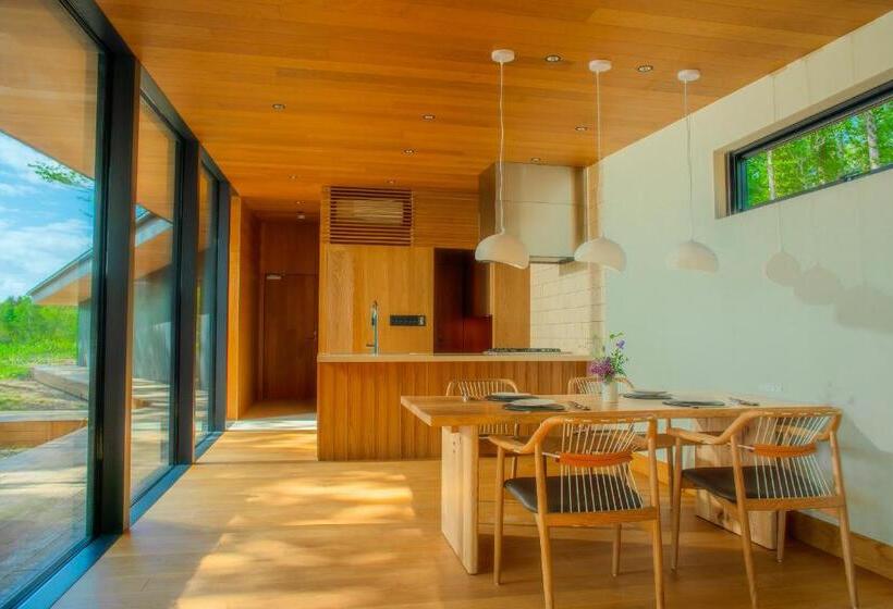 חדר משפחתי דלוקס, Soneka